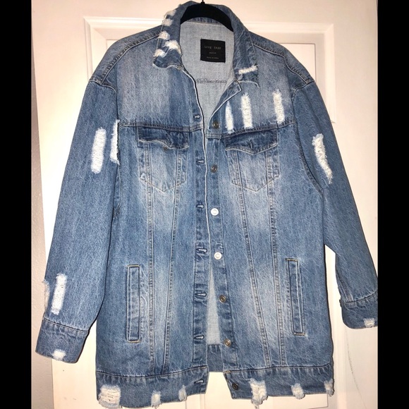 Women’s medium jean jackets great item ! - Picture 1 of 2